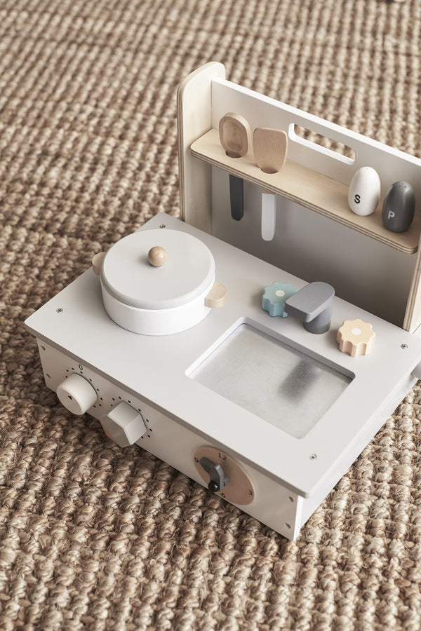 Kids Concept  - Draagbare Houten Minikeuken, Houten speelgoed, Kid's Concept, Keekabuu
