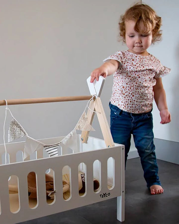 Tryco - Tipi Houten Poppenbed - Tipi-vorm met verwijderbare vlaggetjes, Poppenbedjes, Tryco, Keekabuu